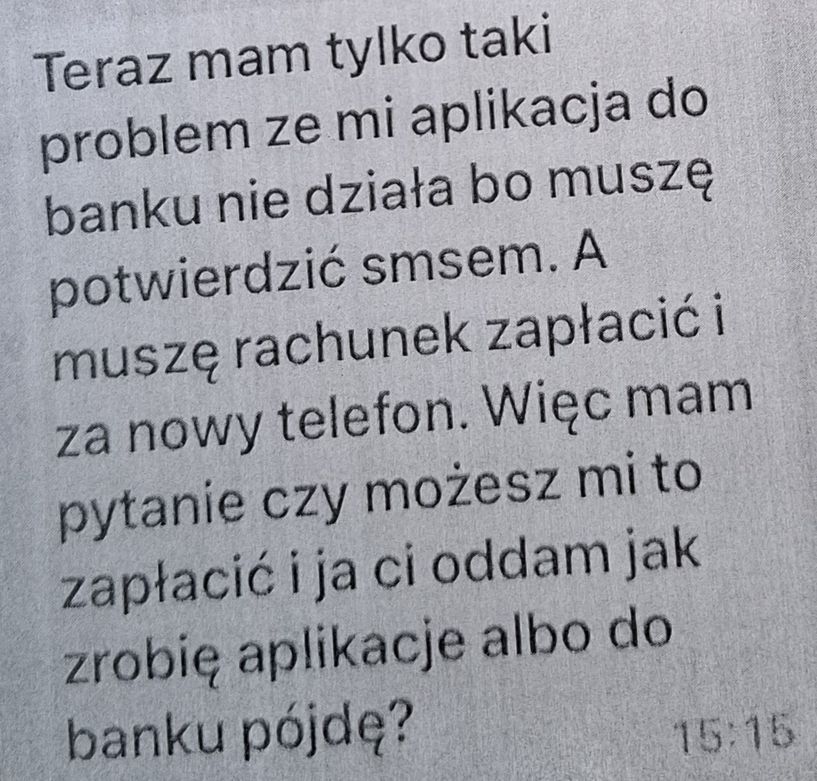 Fot. Licencjodawca.  Uwierzyła, że córka utopiła telefon w ubikacji i przelała jej pieniądze na nowy