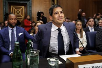 "Absolutnie nie będę marionetką Trumpa". Kevin Warsh składa obietnicę w Senacie