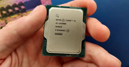Koniec problemów z procesorami Intel? Ekspert dotarł do tajnych dokumentów producenta