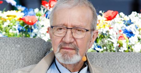 Krzysztof Daukszewicz NIE WRÓCI do "Szkła kontaktowego". O Piotrze Jaconiu pisze: "Z ofiary zamienił się W KATA"