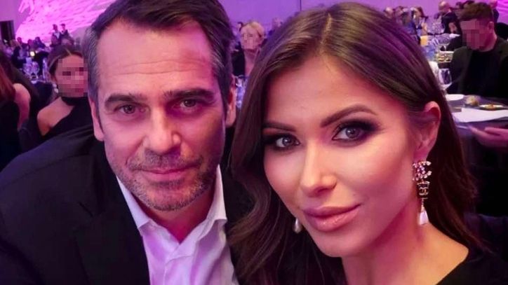 Paweł Deląg wywija z młodszą o 18 lat ukochaną