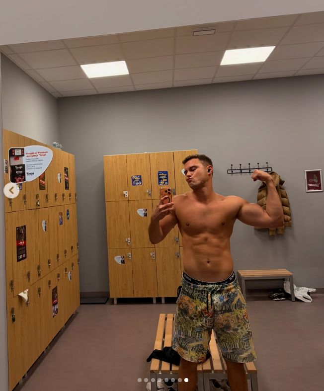 Napakowany Adam Zdrójkowski