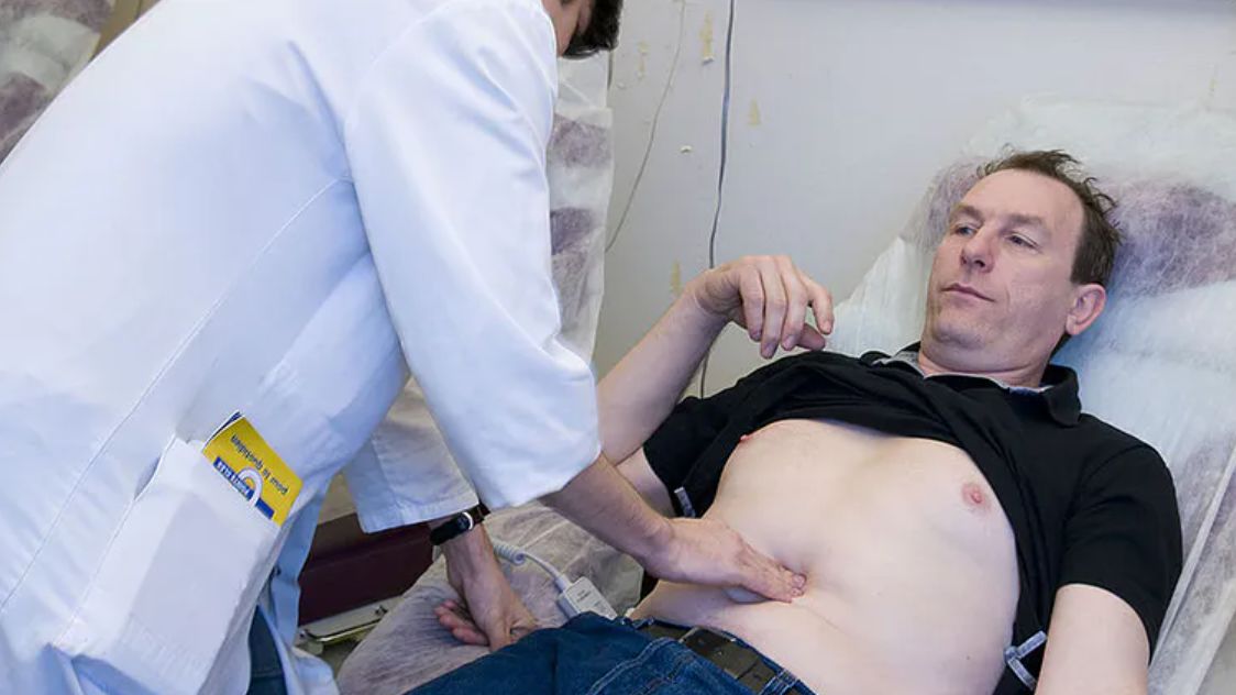 Rak trzustki rozwija się powoli. Jakie sygnały powinny nas zaniepokoić?