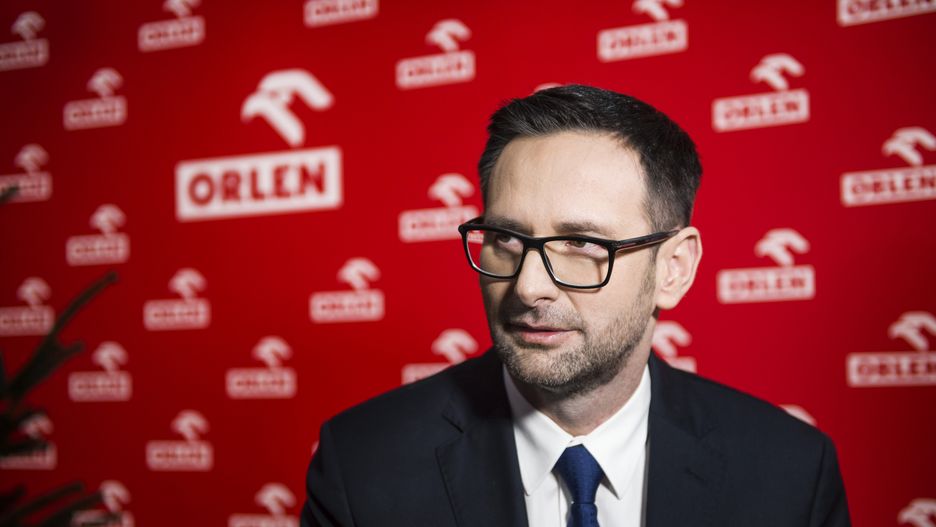 WARSAW, MAZOWIECKIE, POLAND - 2022/12/19: Daniel Obajtek, the CEO of ORLEN group is seen during an interview. Press conference on the involvement of Polish Oil Company ORLEN group (PKN Orlen) in strategic projects in the area of sports sponsorship and a summary of the sports year. (Photo by Attila Husejnow/SOPA Images/LightRocket via Getty Images)