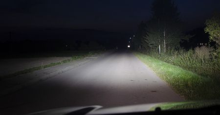 Kolejna legalna żarówka LED na rynku. Można wymienić, choć cena zwala z nóg