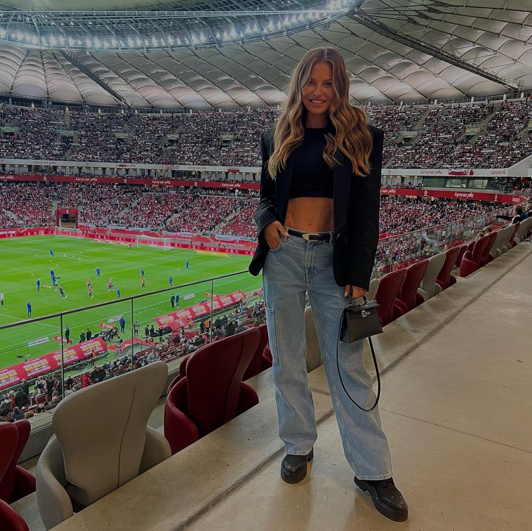 Anna Lewandowska z Robertem i córkami