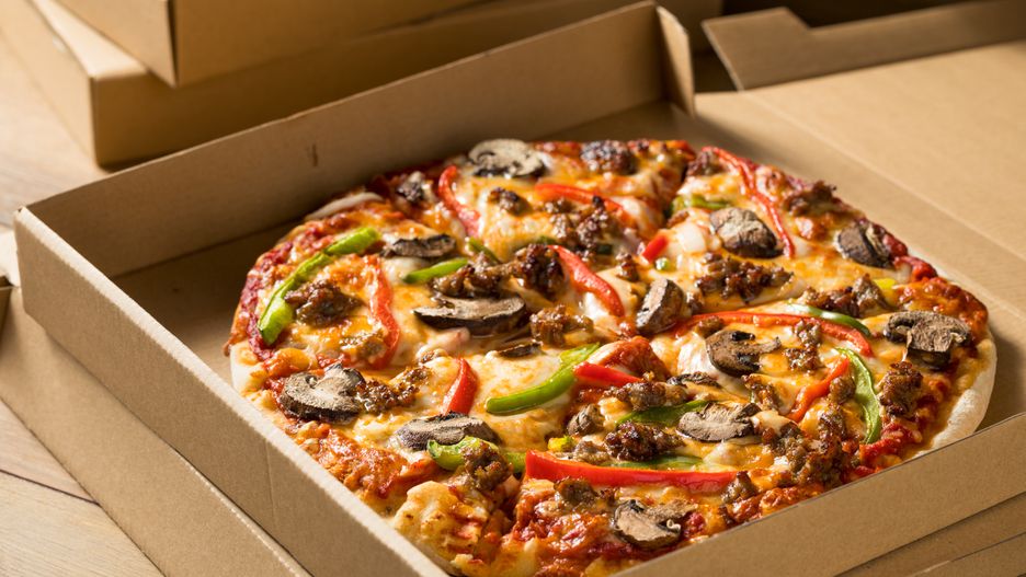 Dlaczego okrągła pizza pakowana jest do kwadratowych pudełek?
