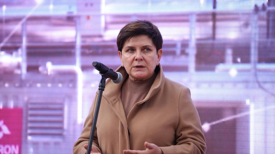 Szydło uderza w PO. Zapowiada pozew