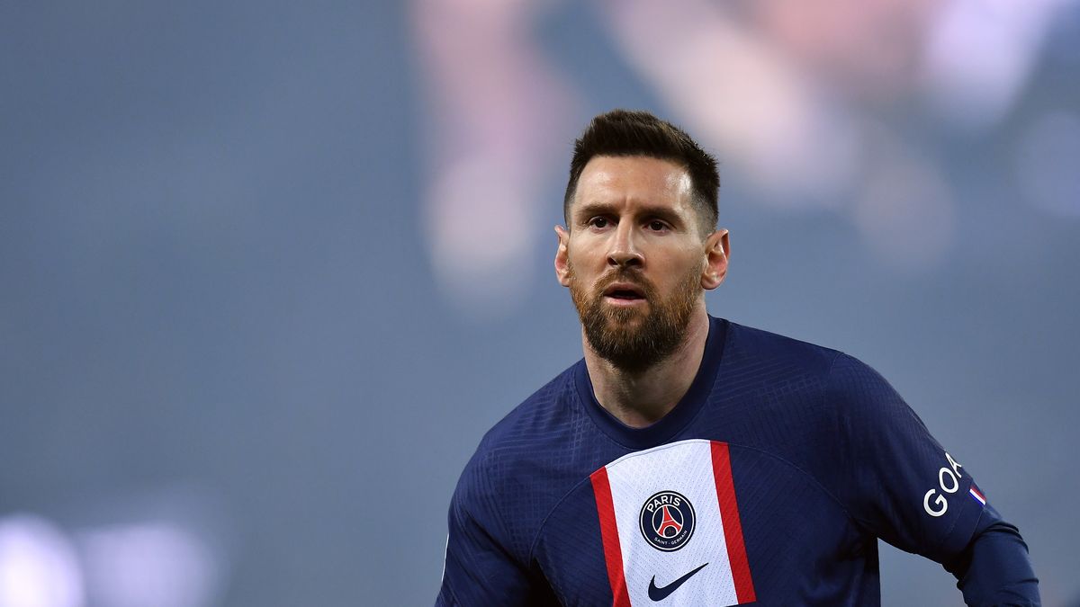 PARIS, FRANCE - APRIL 02: Leo Messi of Paris Saint Germain looks on during the Ligue 1 match between Paris Saint-Germain and Olympique Lyon at Parc des Princes on April 02, 2023 in Paris, France. (Photo by Aurelien Meunier - PSG/PSG via Getty Images)