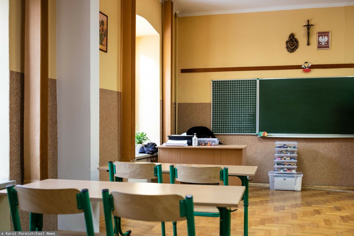 Koniec religii w szkołach? Polacy zabrali głos