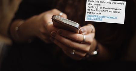 Uwaga na oszustów. Ministerstwo Finansów ostrzega przed fałszywymi sms-ami