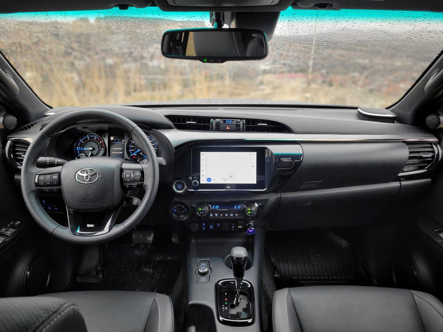 Toyota Hilux MHEV