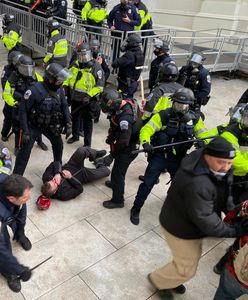 USA. Gwałtowne zamieszki zwolenników Trumpa. Protestujący wdarli się do Kapitolu [Relacja na żywo]