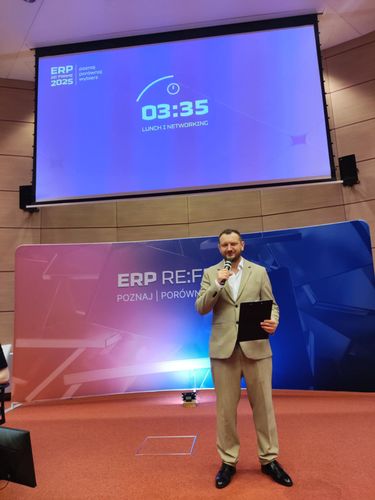 Damian Głowiński w trakcie prowadzenia różnych wydarzeń