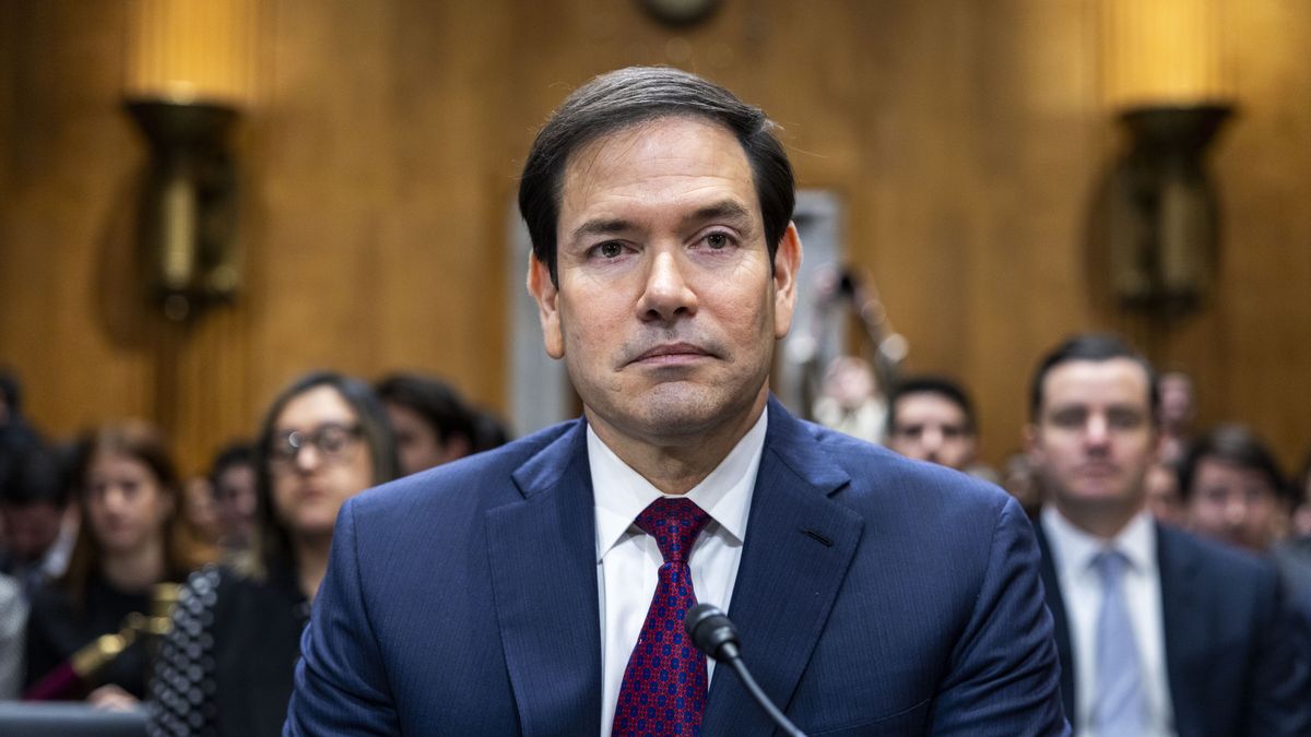 US Secretary of State Rubio testifies before Senate Foreign Relations Committee
epa12687809 US Secretary of State Marco Rubio prepares to testify before a Senate Foreign Relations Committee hearing to examine US policy towards Venezuela on Capitol Hill in Washington, DC, USA, 28 January 2026. Bipartisan lawmakers have voiced concerns over the US administration's operations in Venezuela, including the capture of Venezuelan President Nicolas Maduro and his wife.  EPA/SHAWN THEW 
Dostawca: PAP/EPA.
SHAWN THEW
senate hearing, foreign affairs, relations