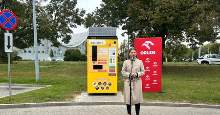 Pierwszy olejomat na stacji ORLEN stanął w Płocku. Zużyty olej dostanie drugie życie