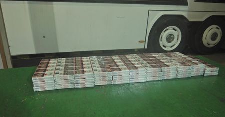 Przemycali kontrabandę w autokarach i tirach. Pies Zora bezbłędnie wskazał skrytkę
