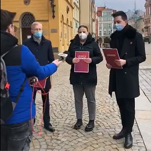 Wrocław. Miasto bez nękających reklam i kampanii - takiej przestrzeni chcą aktywiści, tworzący komitet inicjatywy uchwałodawczej "Wrocław bez reklam"
