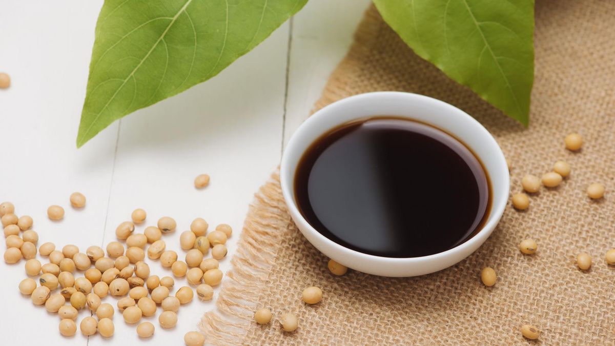 Koji jest jednym ze składników sosu sojowego.