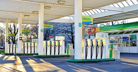 Benzyna i diesel najtańsze od prawie roku. W tle rynki globalne i chińska gospodarka [WYKRES TYGODNIA]