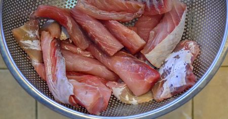 Rtęć, antybiotyki, pestycydy. Polacy kochają, ale lepiej zrezygnować