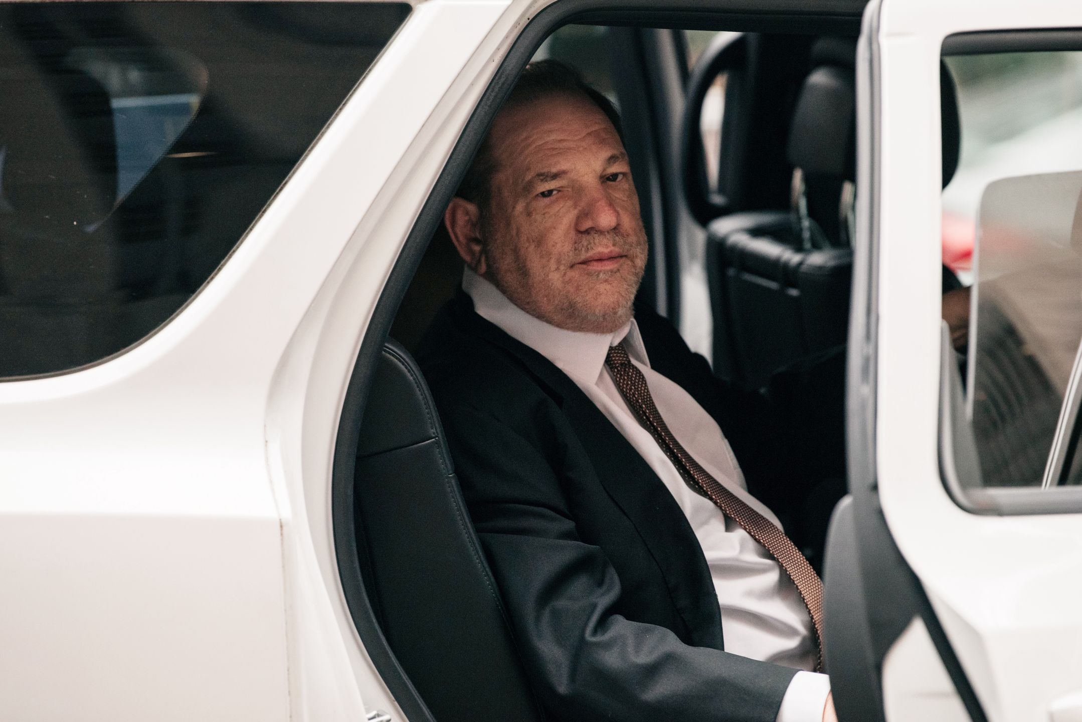 Harvey Weinstein uznany za winnego przez ławę przysięgłych w Los Angeles. Grożą mu 24 lata więzienia