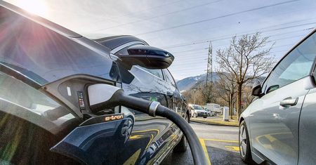 Sprzedaż samochodów elektrycznych w Polsce wzrosła o 140 procent