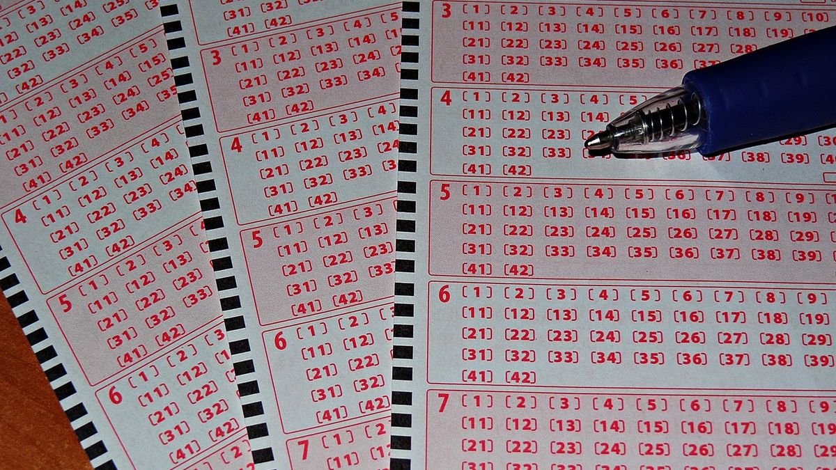 Dwie "szóstki" w Lotto trafione w Polsce
