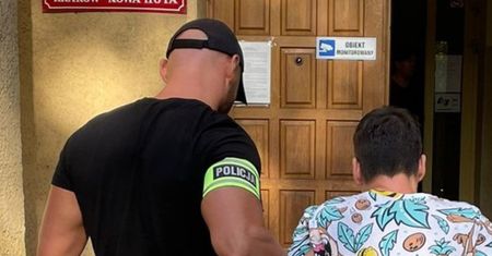 Zdarł bieliznę z młodej kobiety. Niedoszły gwałciciel z zarzutami