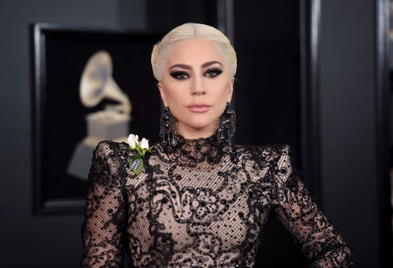 Lady Gaga krytykuje kradzież muzyki... kradnąc zdjęcia!