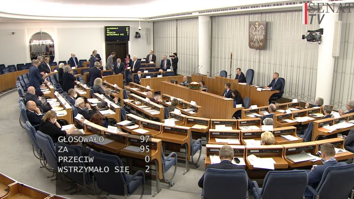 Senat chce zwiększyć zasiłek dla bezrobotnych.