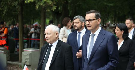 Nowe doniesienia o aferze w PiS. Rząd wiedział, były narady