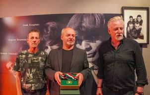 Gloria Artis dla członków zespołu Republika. Złoty Medal został w Jarocinie