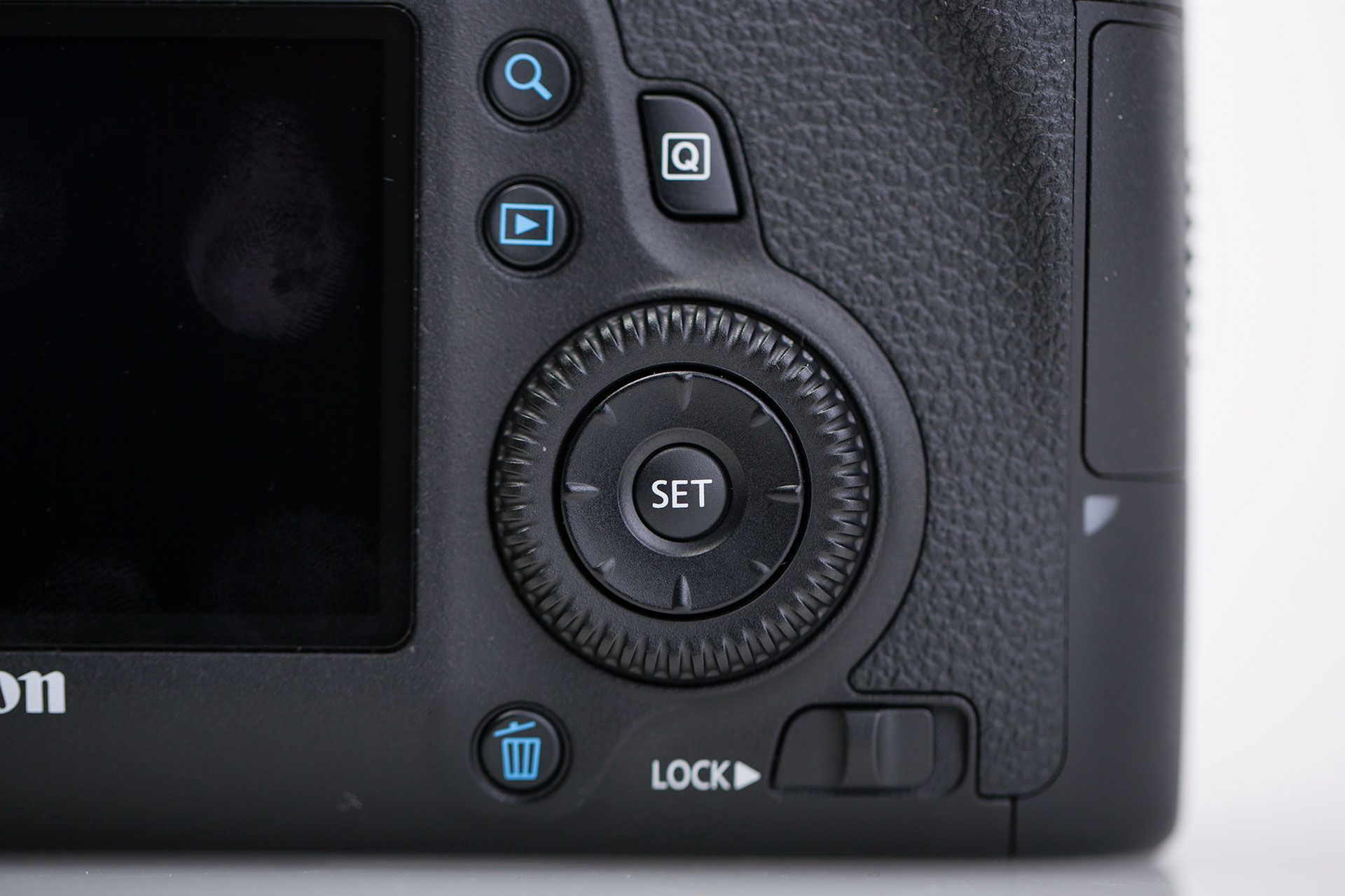 Canon EOS 6D - test budżetowej lustrzanki z pełną klatką i Wi-Fi 7