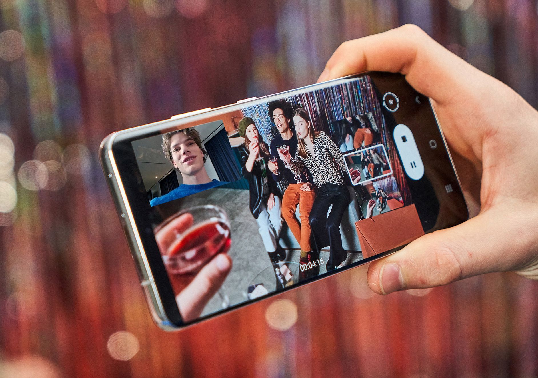 Samsung Galaxy S21 oficjalnie. Nowe flagowce są tańsze od poprzedników 5