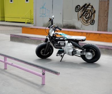 Elektryczne BMW na kategorię B. Concept CE 02 wygląda jak nic innego na rynku