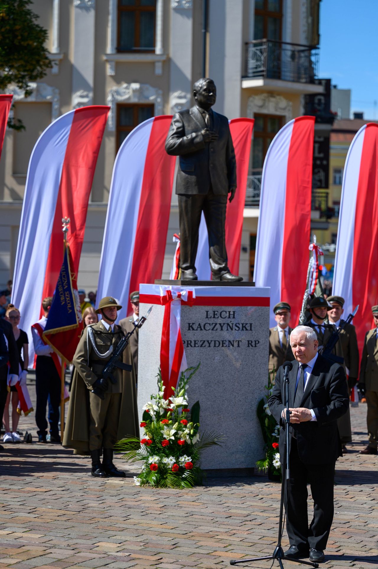 Odsłonięcie pomnika Lecha Kaczyńskiego w Tarnowie 