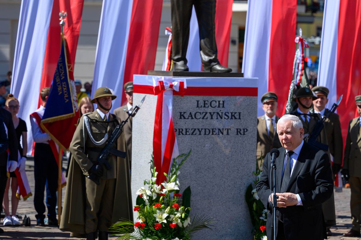 Odsłonięcie pomnika Lecha Kaczyńskiego w Tarnowie 