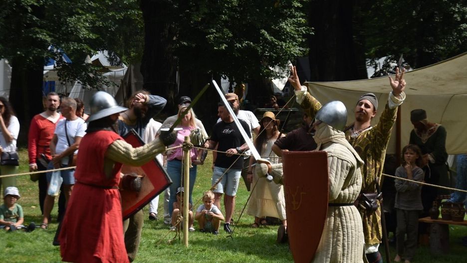 Weekend Rycerski na Zamku Książ już 9 i 10 sierpnia. Zapowiada się rewelacyjnie. Zobaczcie jak było przed rokiem