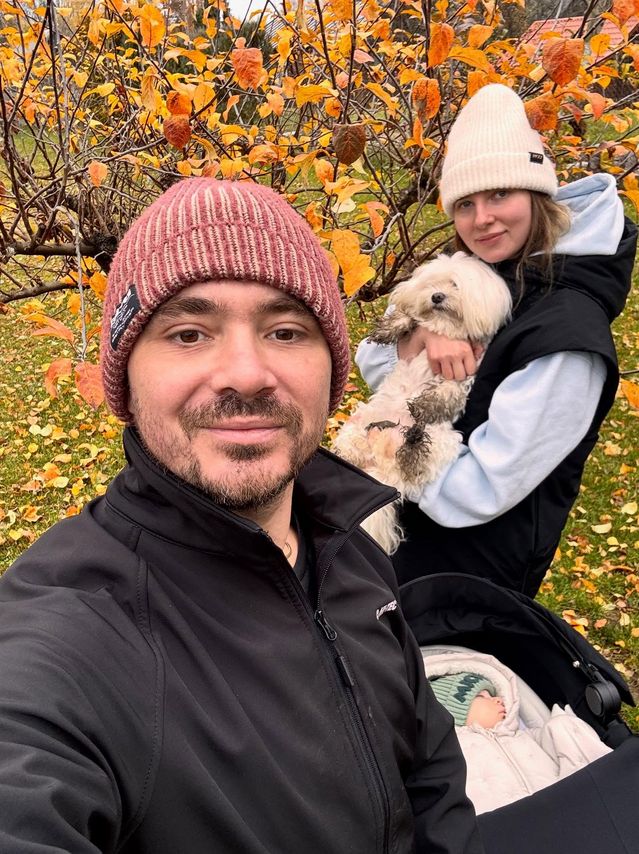 Daniel Martyniuk z żoną i synem