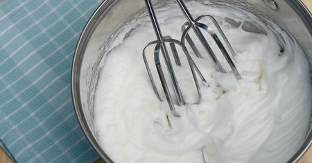 Na weekend zrobiłam bezy bez jajek. Nikt się nie zorientował, z czego powstały