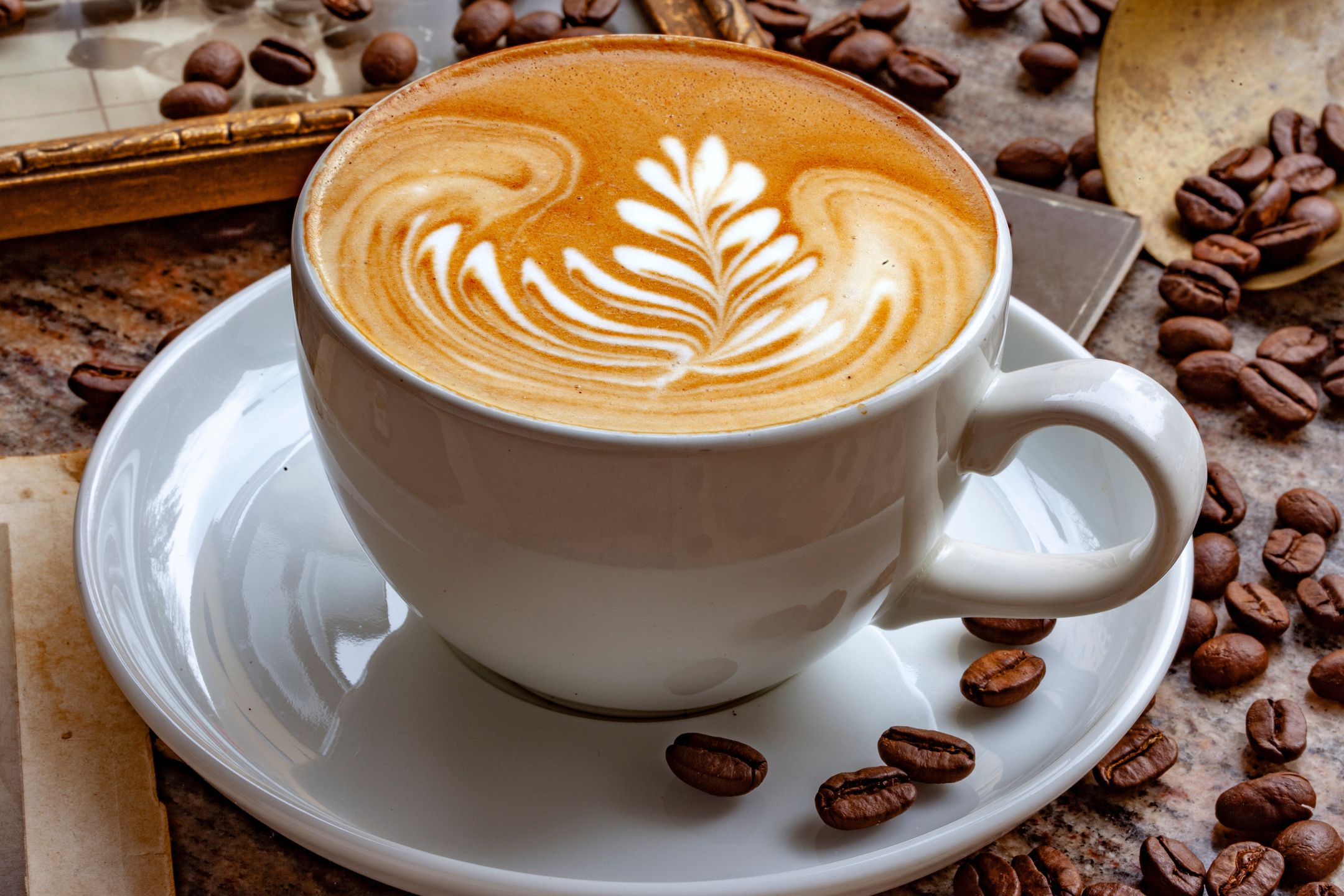 kaffee, milchkaffee, cappuccino, latte art, cafe, espresso, getränk, frühstück, braun, heiss, latte, coffein, barista, creme, capuchino, kaffeezeit, mocha, schaum