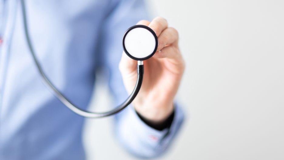 Andrzej Skora
stetoskop, lekarz, koszula, leczenie, diagnoza, oddech, profilaktyka