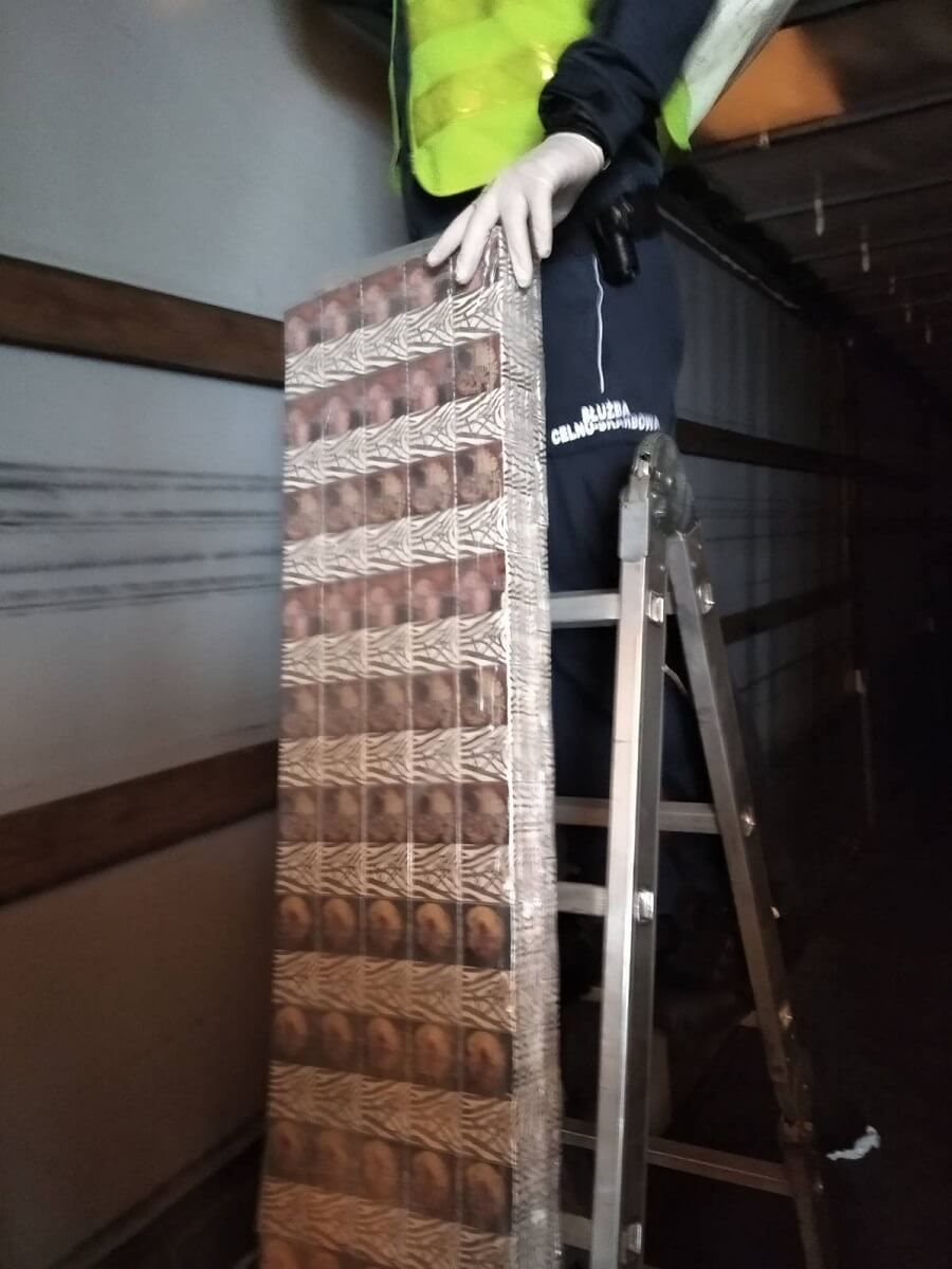 Przemyt Papierosów