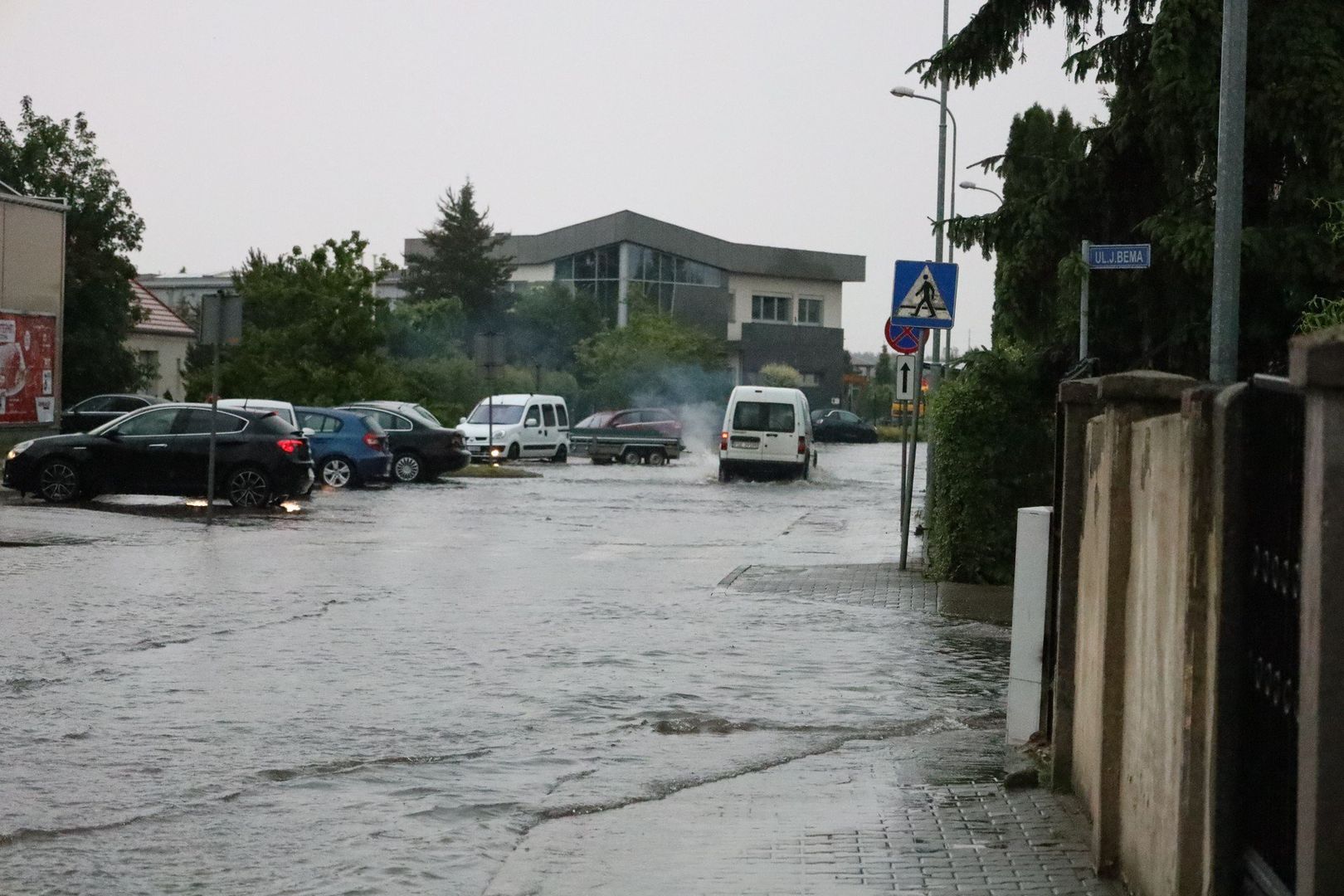 Burza nad Śremem. Ulewa zamieniła ulice w rzeki