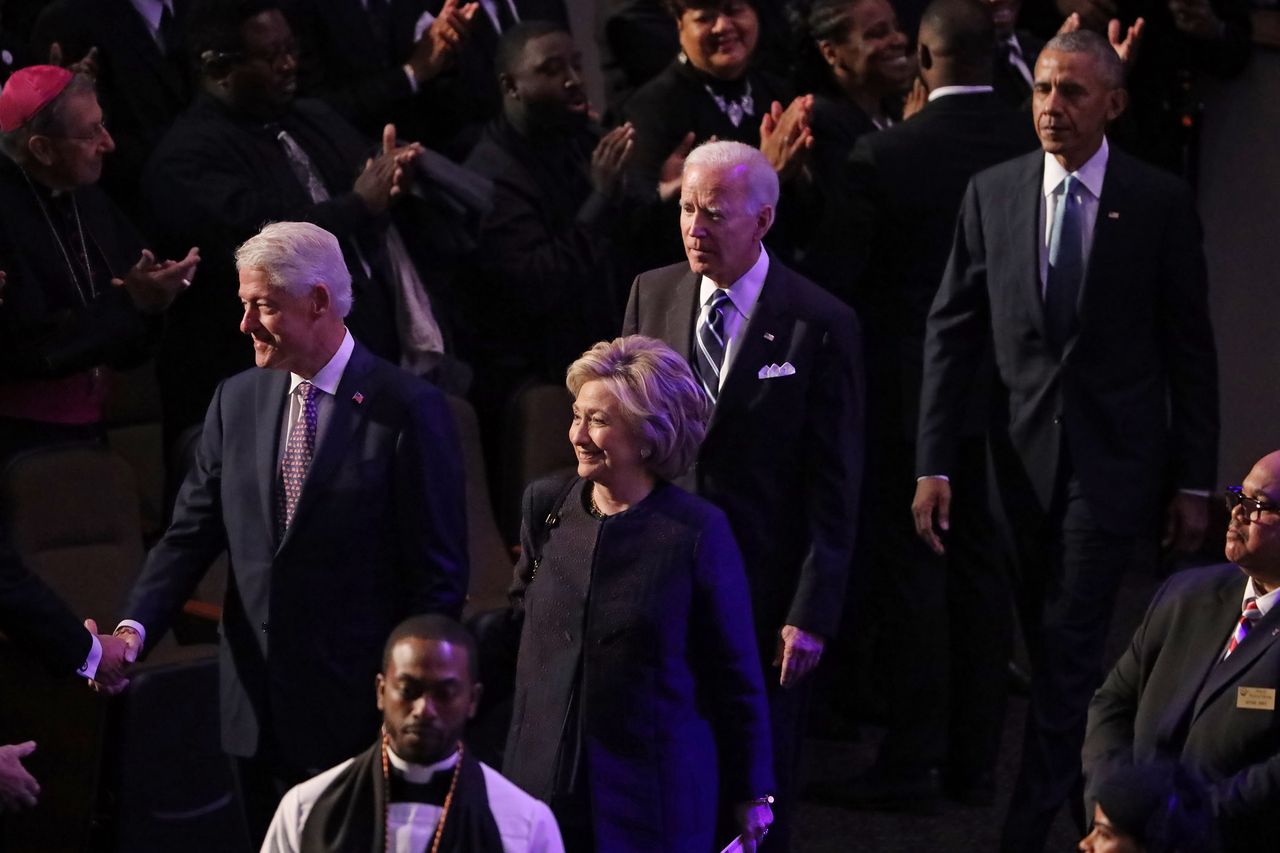  Former President Bill Clinton, former first lady and Secretary of State Hillary Clinton,  President Joe Biden and former President Barack Obama. (Photo by Chip Somodevilla/Getty Images)