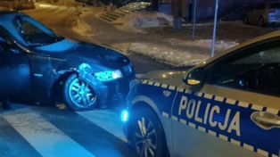 Białystok: Nie zatrzymał się do kontroli. Rozbił się na latarni