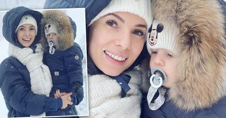 Izabela Janachowska z synkiem na zimowym spacerze. Jest pięknie jak w bajce