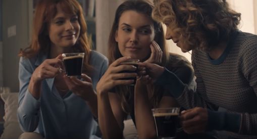 Nescafé Sensazione promowana hasłem „Łagodność kawy, moc rozmowy”