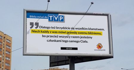 Warszawa. Biblijnymi cytatami uczą, jak żyć. Billboardowej ewangelizacji ciąg dalszy